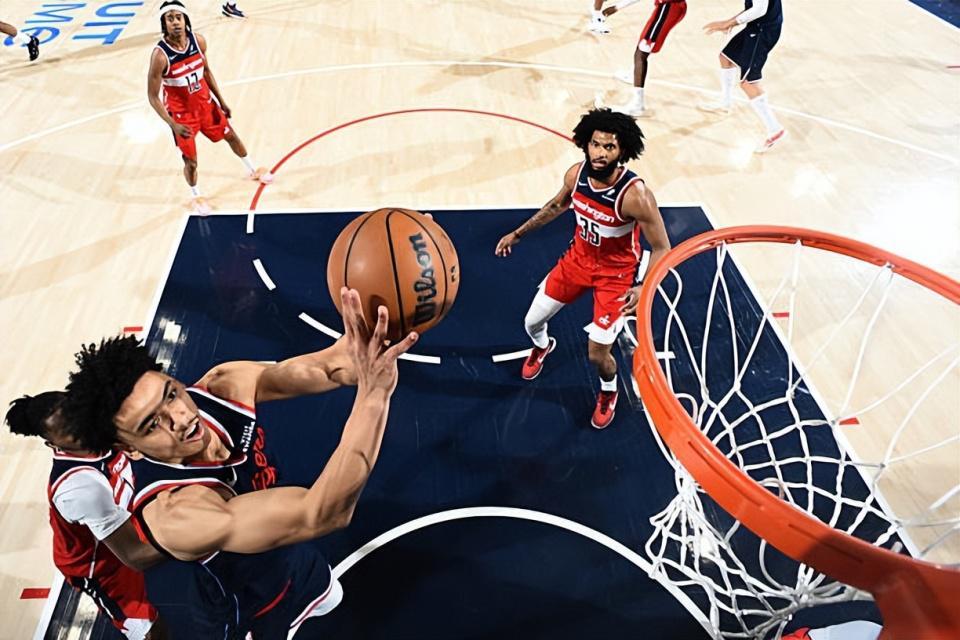 世界杯手机直播app下载-缺乏特点！快船锋线新秀最近一段时间的状态逐渐开始平庸起来了？