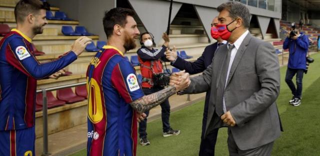 世界杯官方直播软件-梅西今日续约变今日告别，巴萨官宣没钱和梅西续约